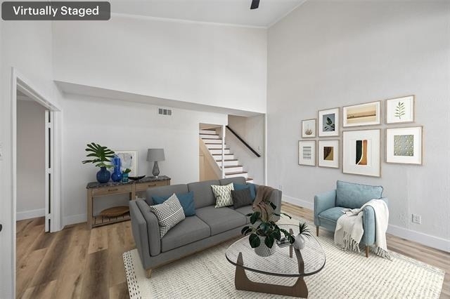 734 Sceptre Circle - Photo 2