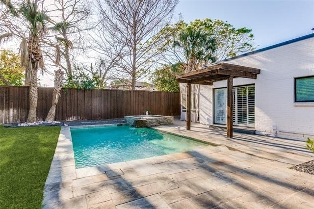 5454 Vickery Boulevard - Photo 3
