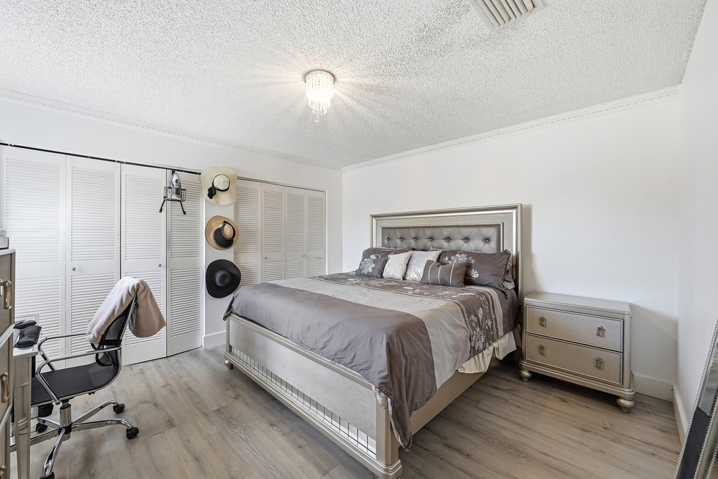 2498 Nw 99th Avenue - Photo 4