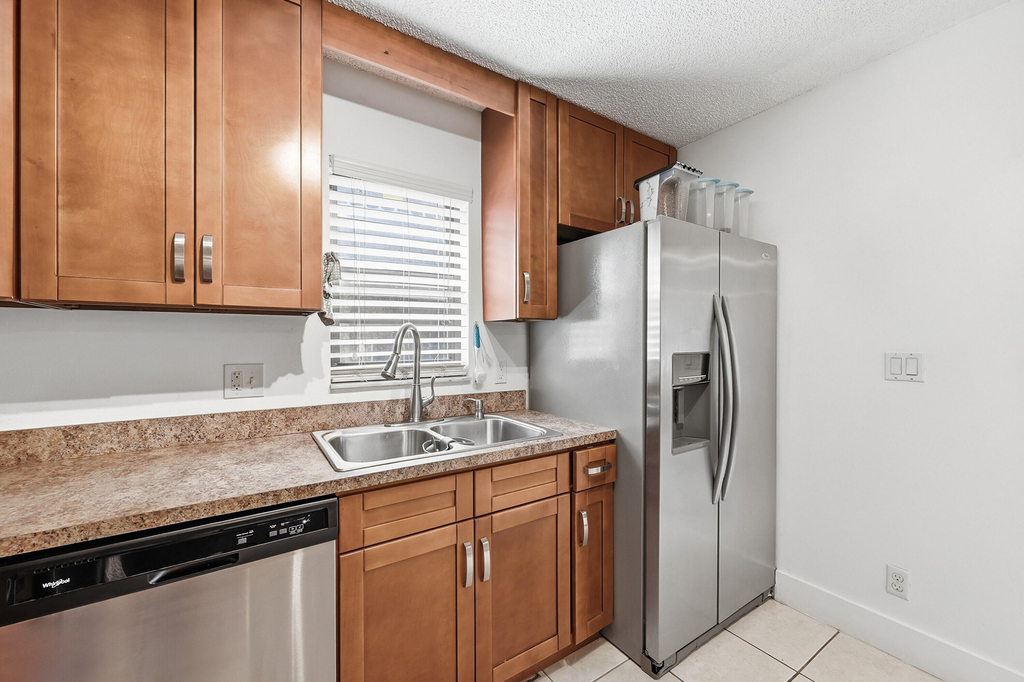 2498 Nw 99th Avenue - Photo 19