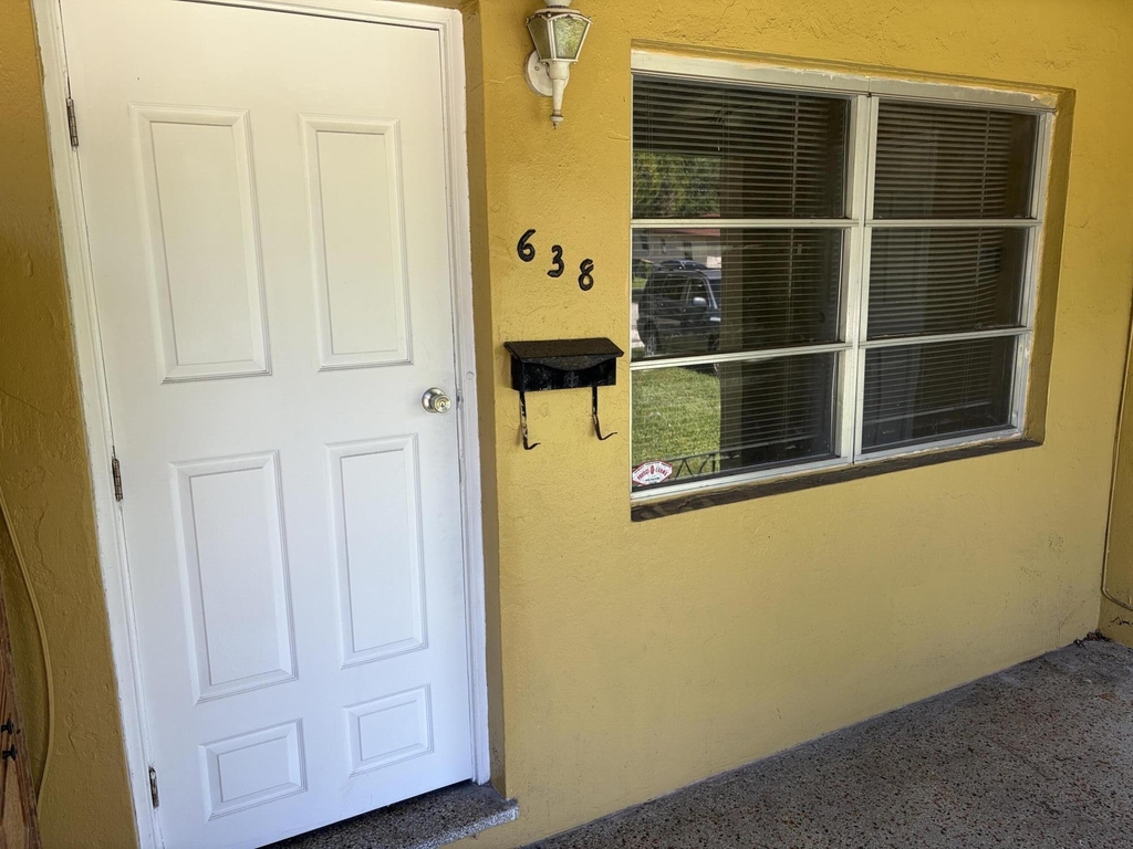 638 Ne 138th Street - Photo 2