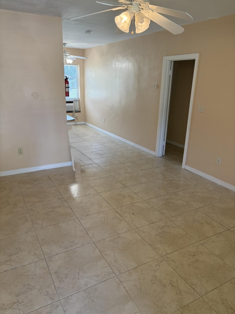 638 Ne 138th Street - Photo 3