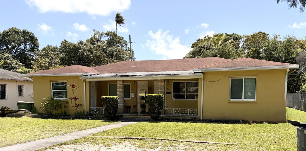 638 Ne 138th Street - Photo 0