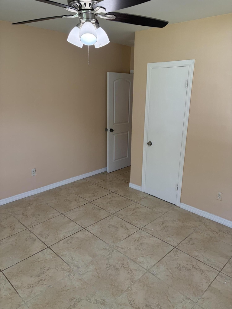 638 Ne 138th Street - Photo 9