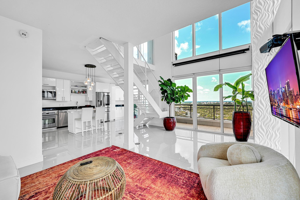 60 Sw 13th Street - Photo 8