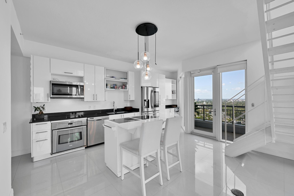 60 Sw 13th Street - Photo 5