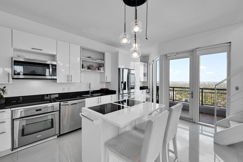 60 Sw 13th Street - Photo 6