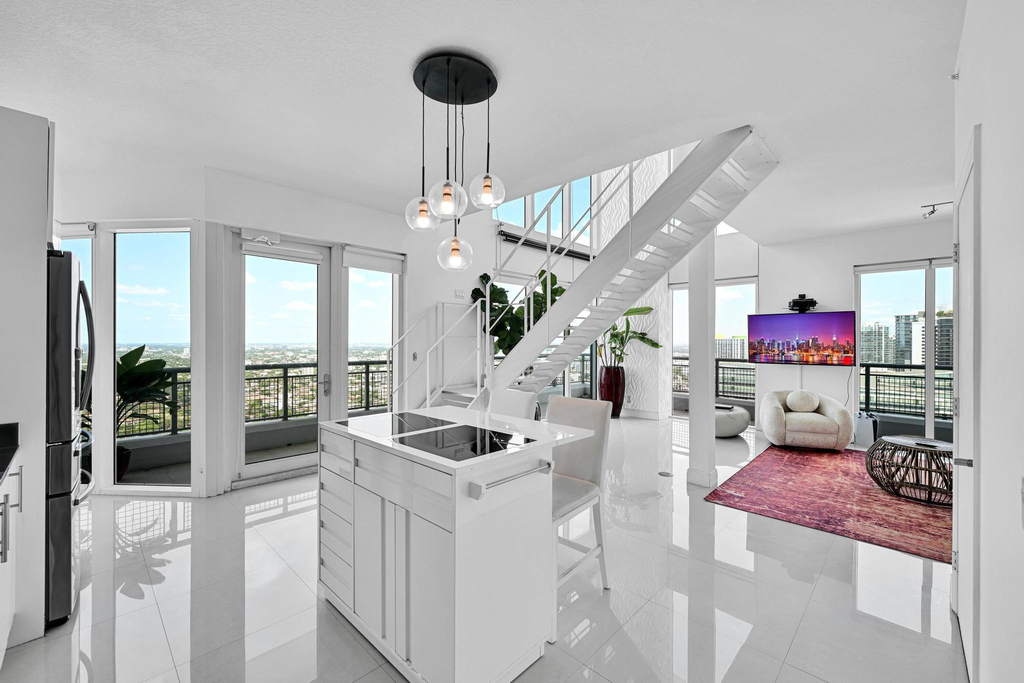 60 Sw 13th Street - Photo 0