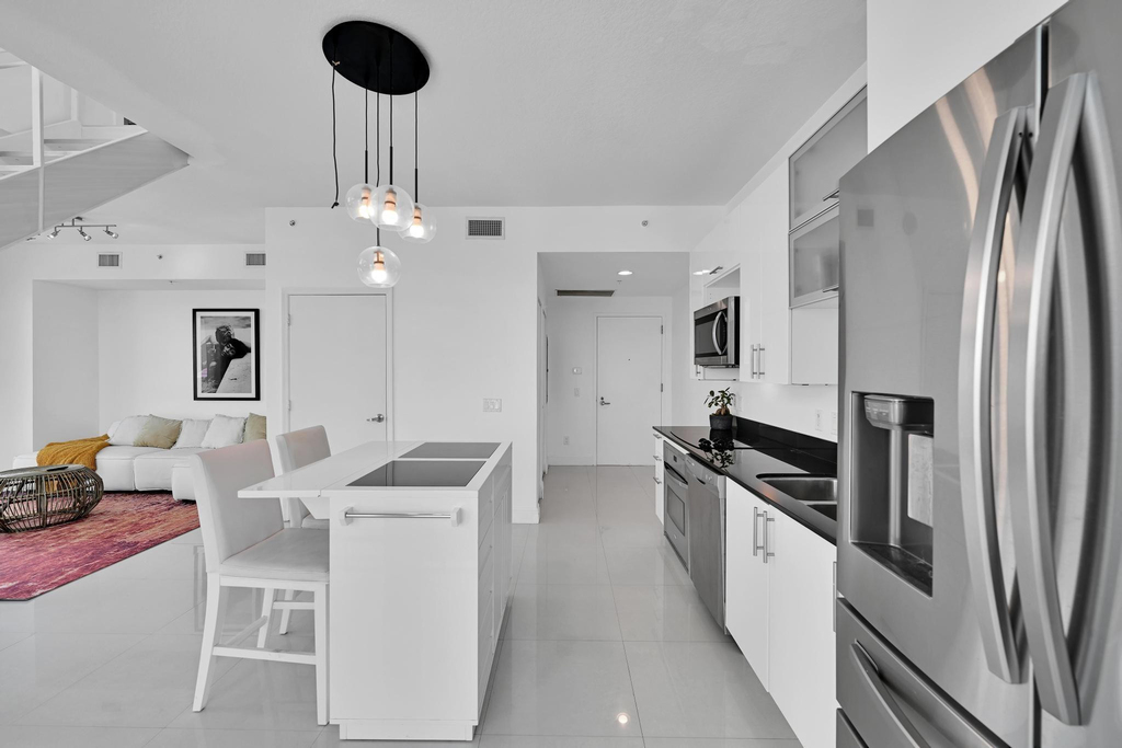 60 Sw 13th Street - Photo 4