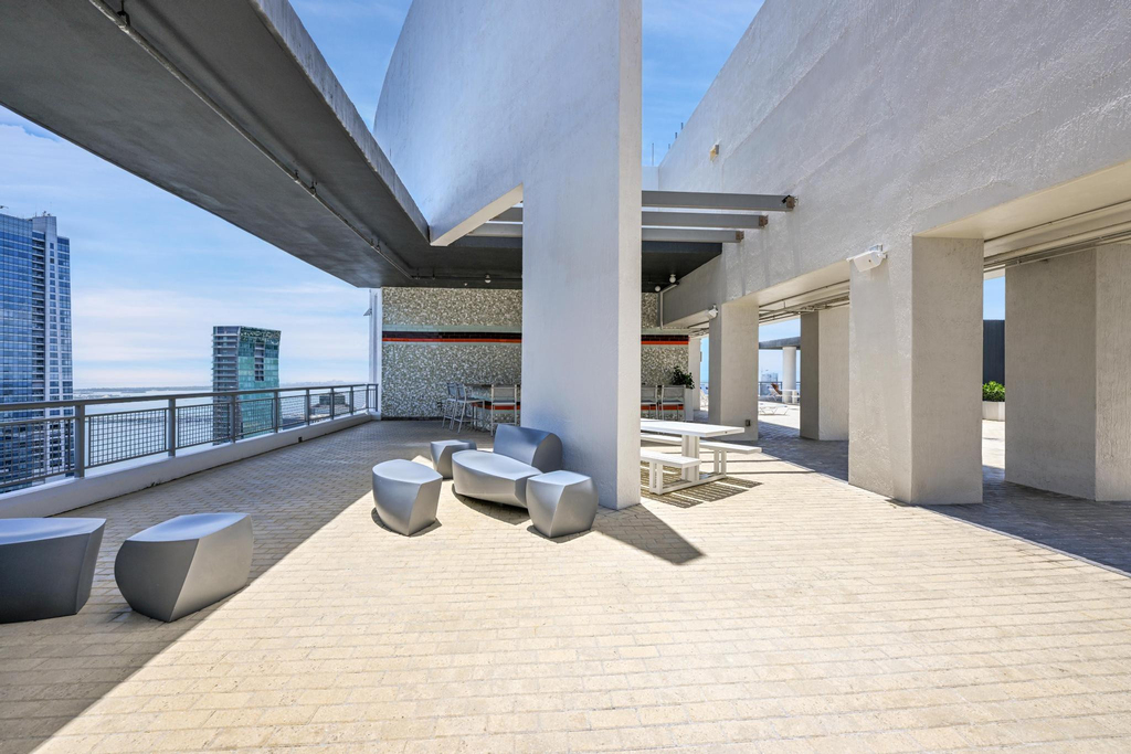 60 Sw 13th Street - Photo 30