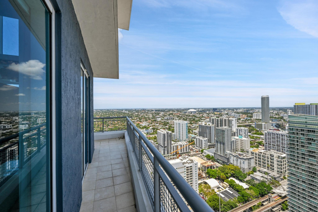 60 Sw 13th Street - Photo 17