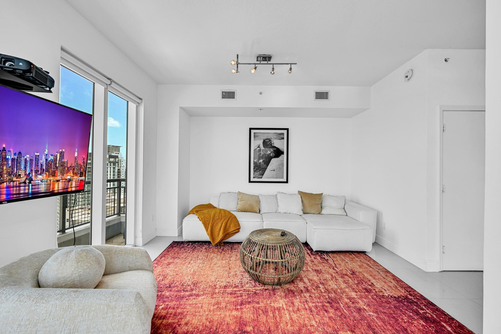 60 Sw 13th Street - Photo 10