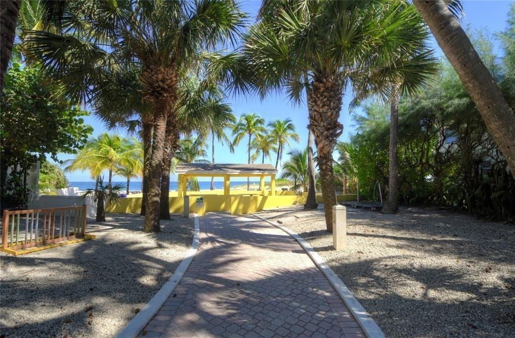1391 S Ocean Boulevard - Photo 18