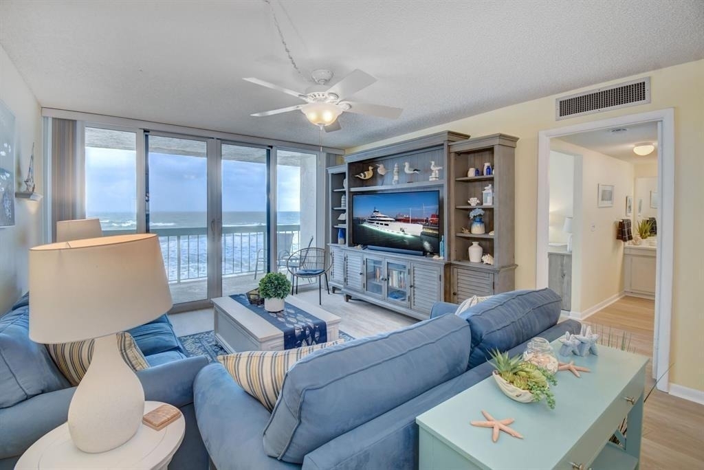 9940 S Ocean Drive - Photo 0
