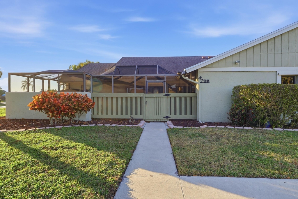 5694 Northpointe Lane - Photo 0