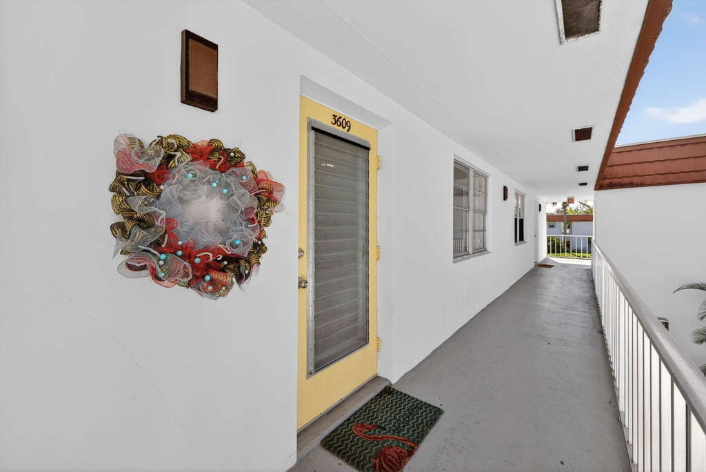 1225 Nw 21st Street - Photo 2