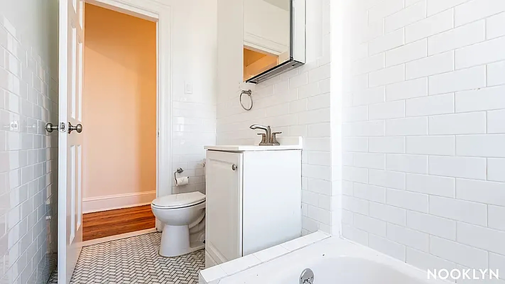 151-10 35th Avenue - Photo 4