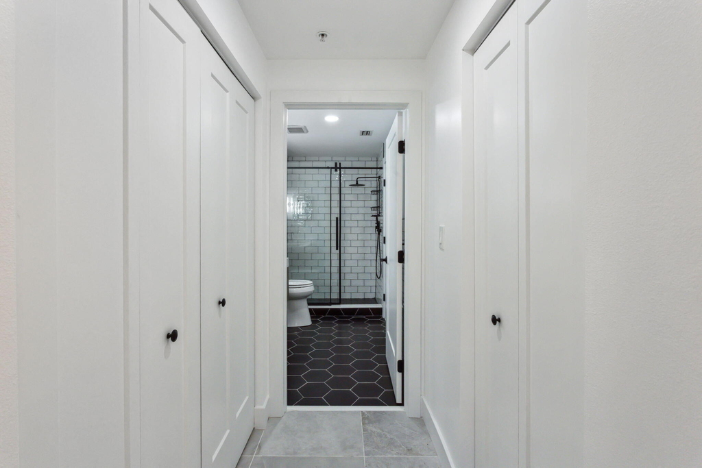 250 Ne 3rd Avenue - Photo 7