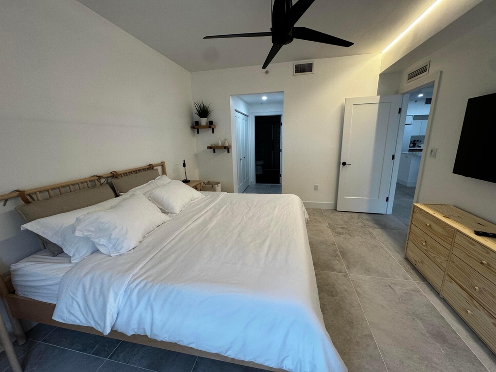 250 Ne 3rd Avenue - Photo 34