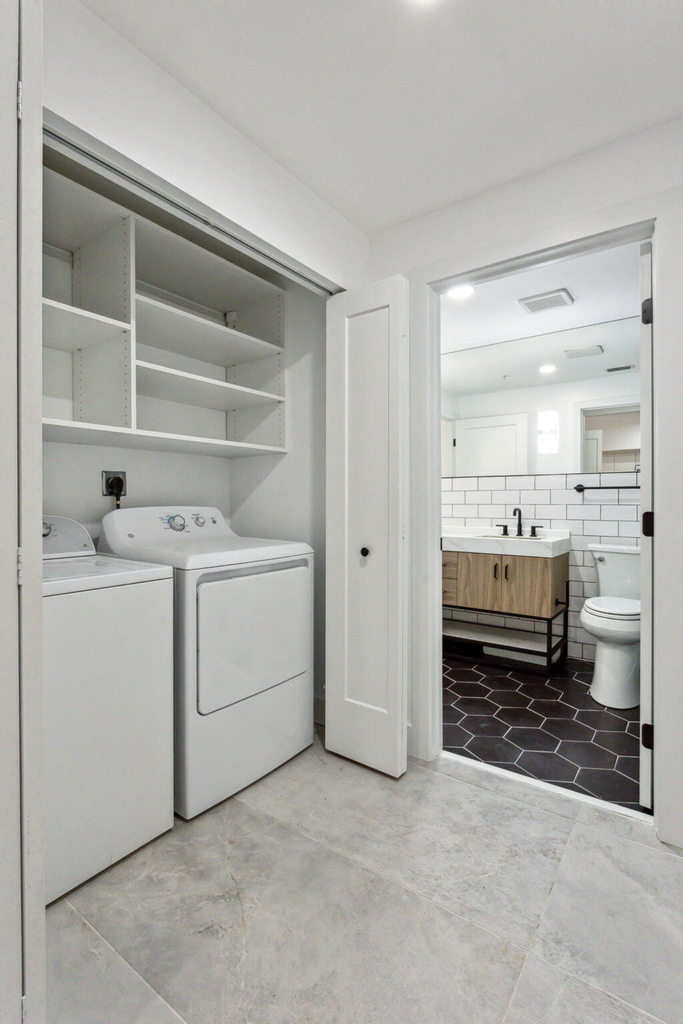250 Ne 3rd Avenue - Photo 10