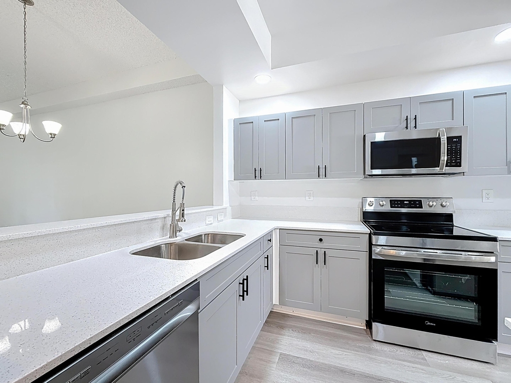 3180 N Haverhill Road - Photo 2