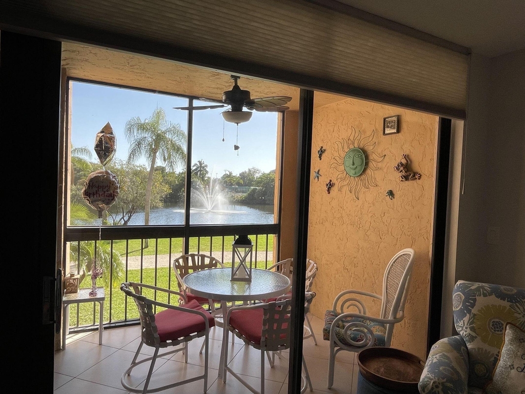 2455 Lindell Boulevard - Photo 18