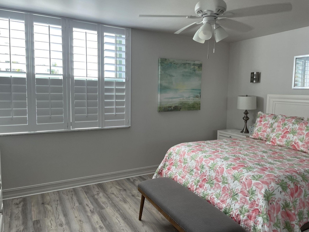 2455 Lindell Boulevard - Photo 9