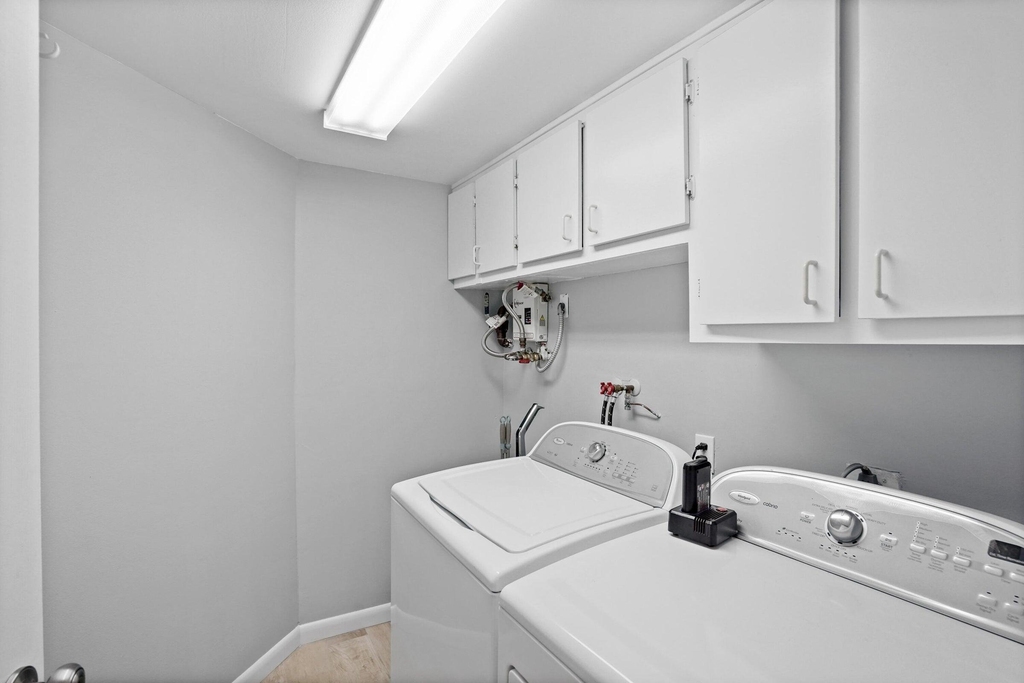 2255 Lindell Boulevard - Photo 13
