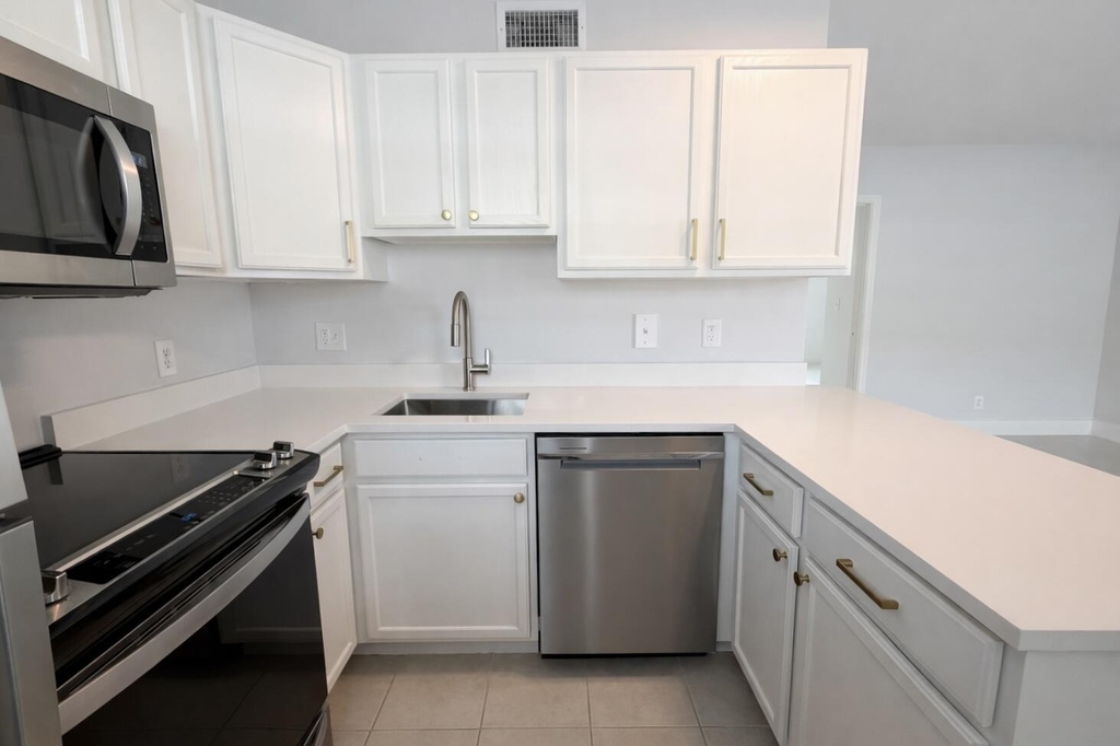 2660 Ne 8th Avenue - Photo 4