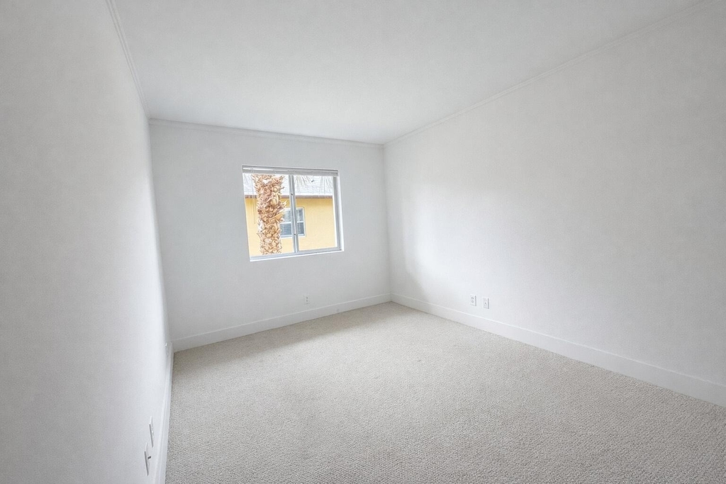 2660 Ne 8th Avenue - Photo 9