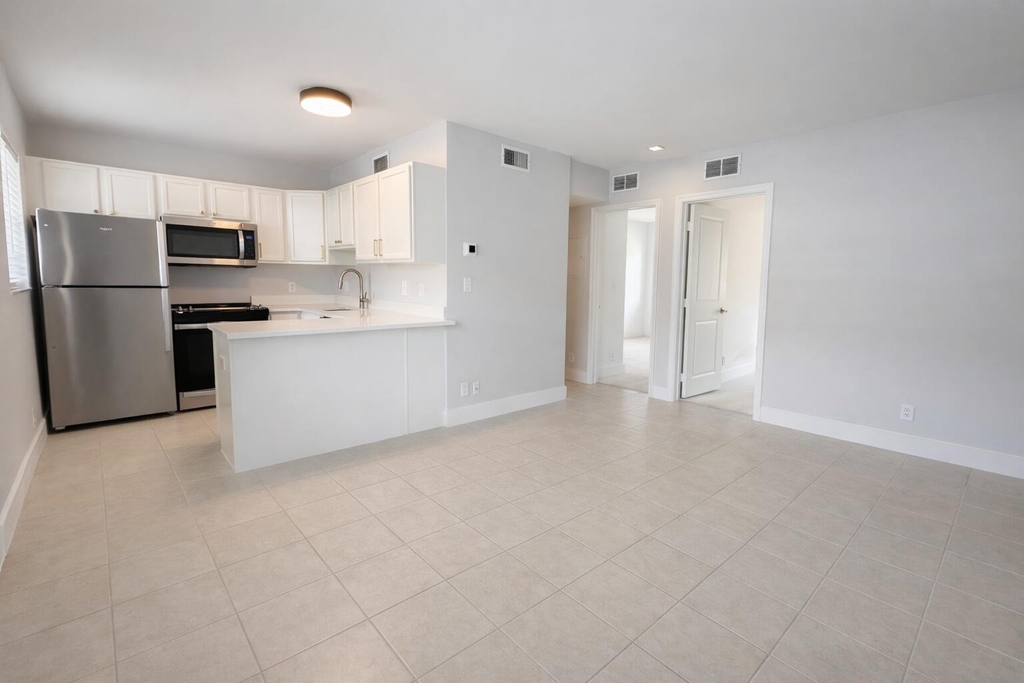 2660 Ne 8th Avenue - Photo 5