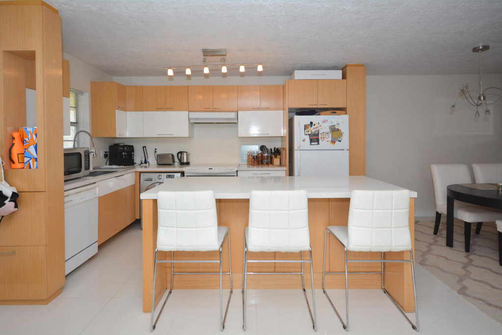 1231 Nw 13th Street - Photo 0
