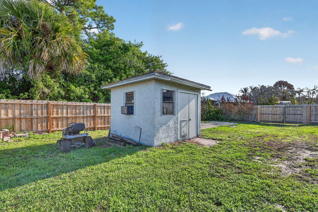 481 Sw Aster Road - Photo 39