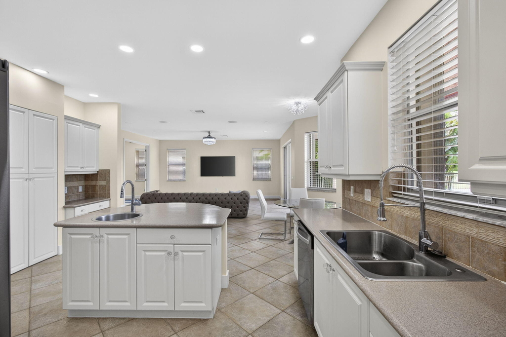1724 Annandale Circle - Photo 32