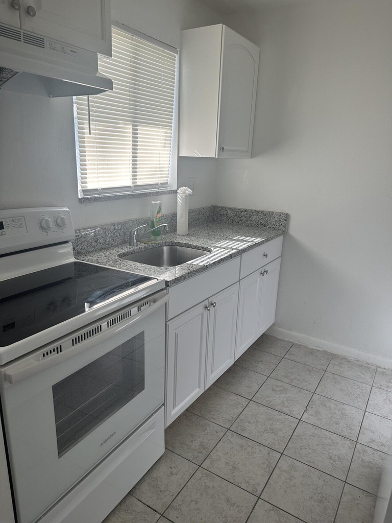 6054 Forest Hill Boulevard - Photo 6