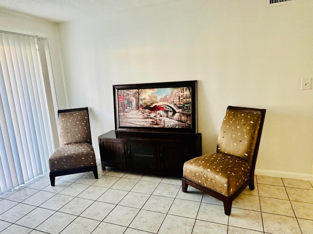 6054 Forest Hill Boulevard - Photo 1