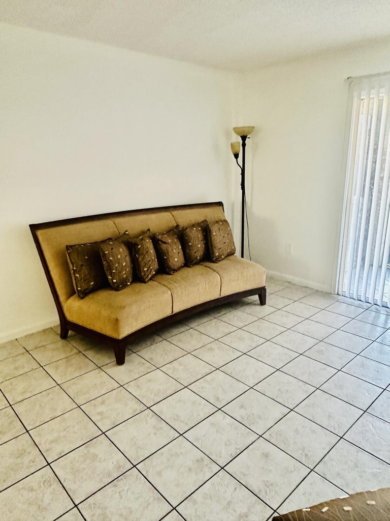 6054 Forest Hill Boulevard - Photo 2