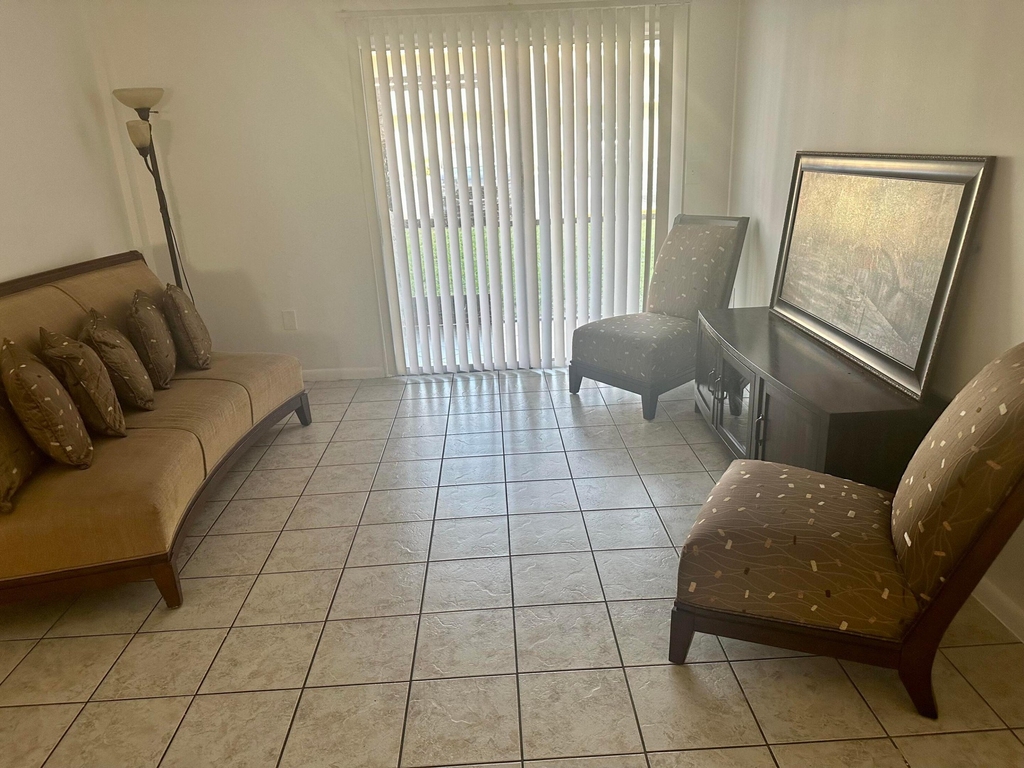 6054 Forest Hill Boulevard - Photo 14