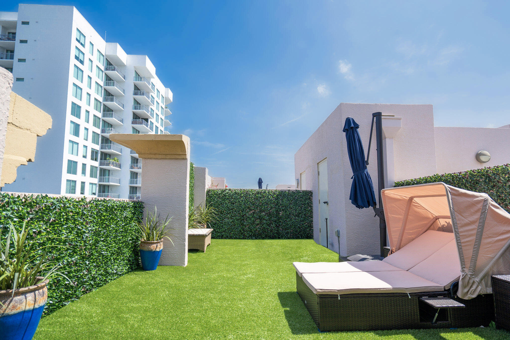 410 Evernia Street - Photo 3