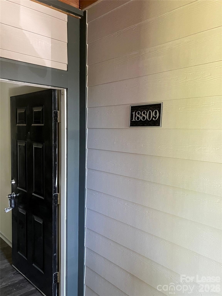 18809 Vineyard Point Lane - Photo 2