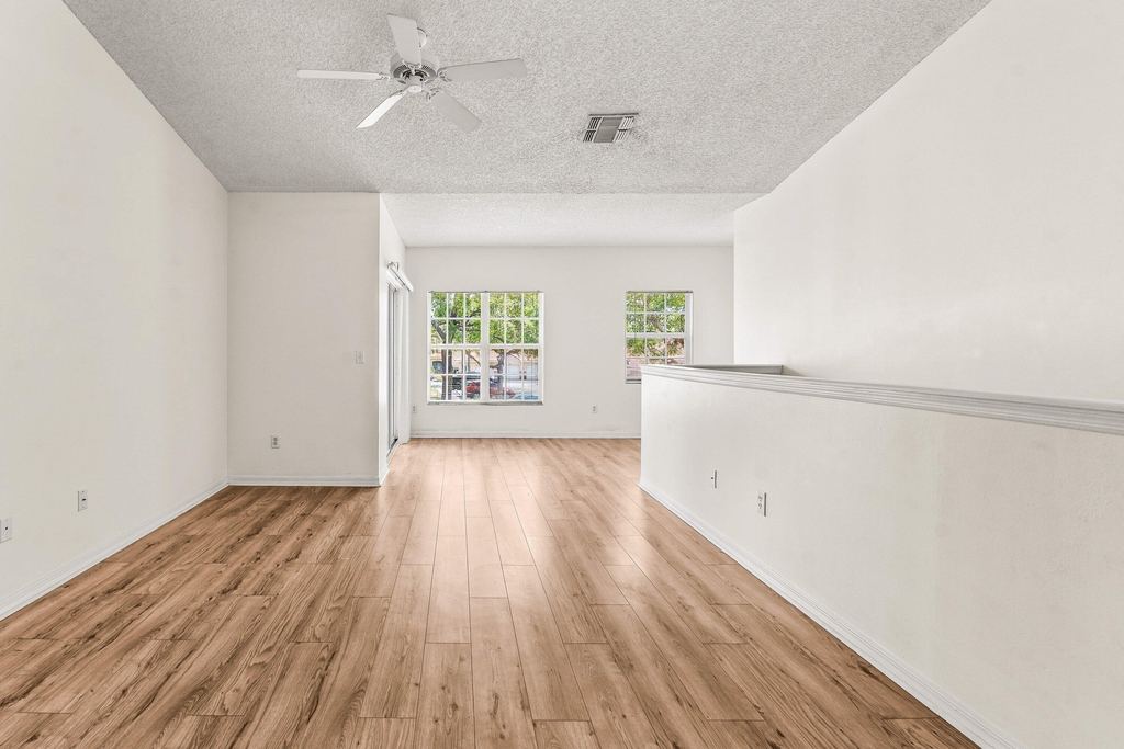10336 Fox Trail Road S - Photo 16