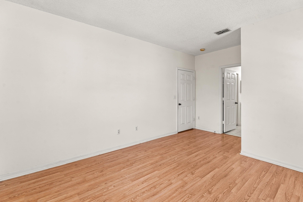 10336 Fox Trail Road S - Photo 22