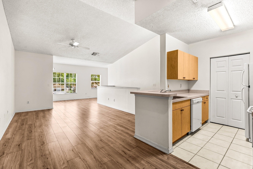 10336 Fox Trail Road S - Photo 9