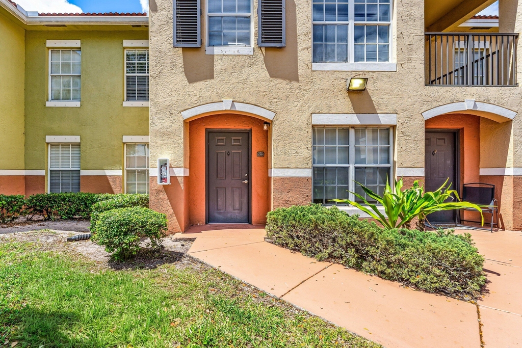 10336 Fox Trail Road S - Photo 4
