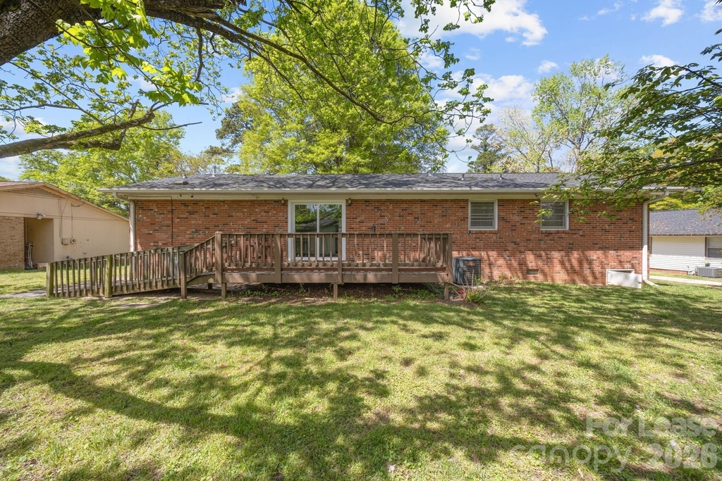 1502 Cloverdale Lane - Photo 24