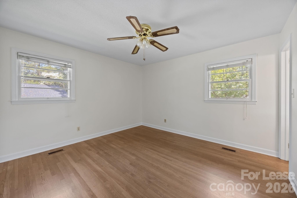 1502 Cloverdale Lane - Photo 13