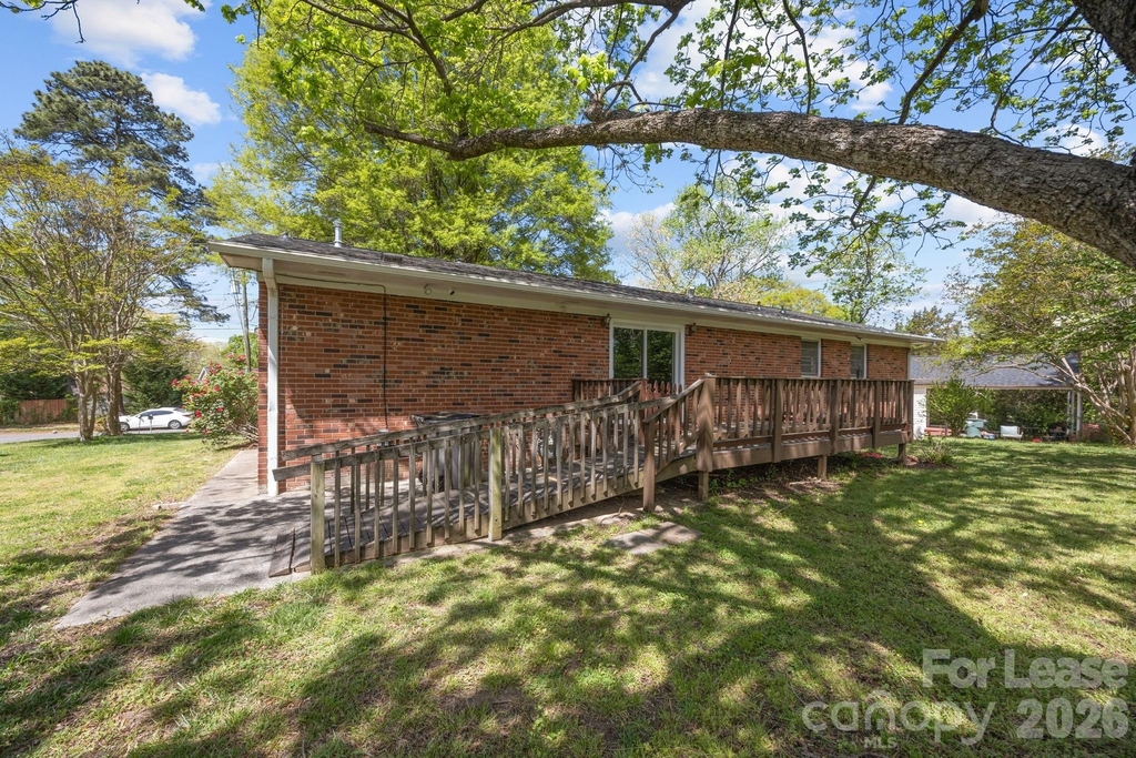 1502 Cloverdale Lane - Photo 22