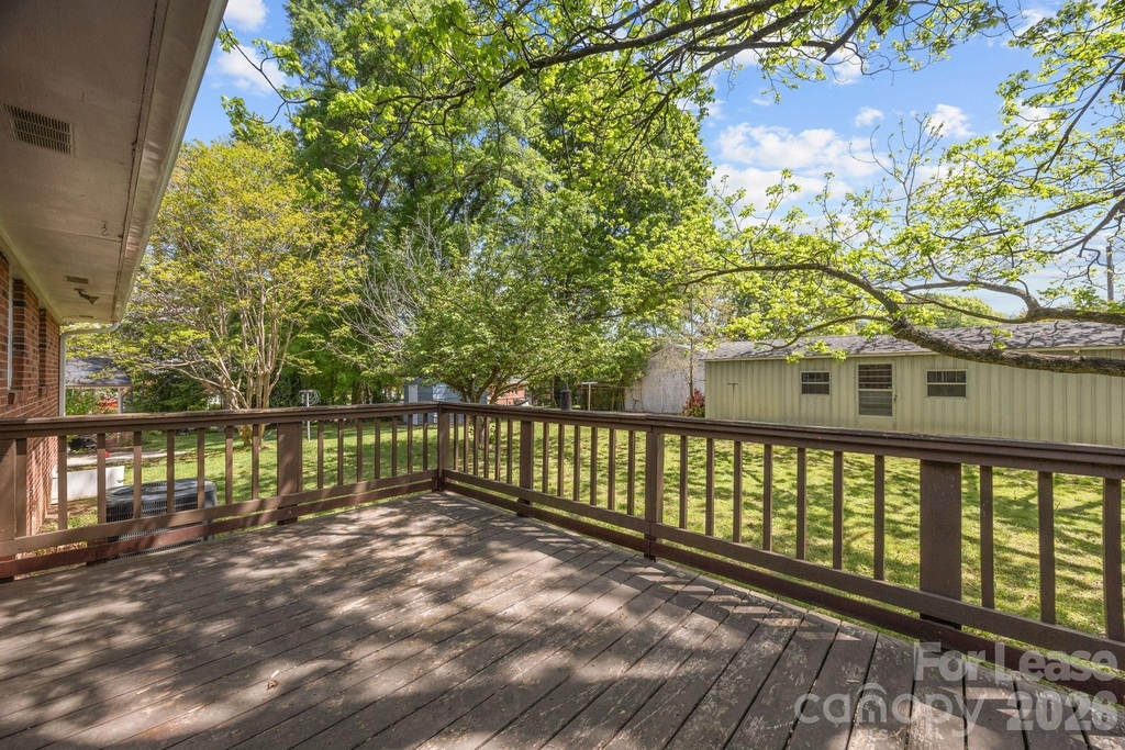 1502 Cloverdale Lane - Photo 20