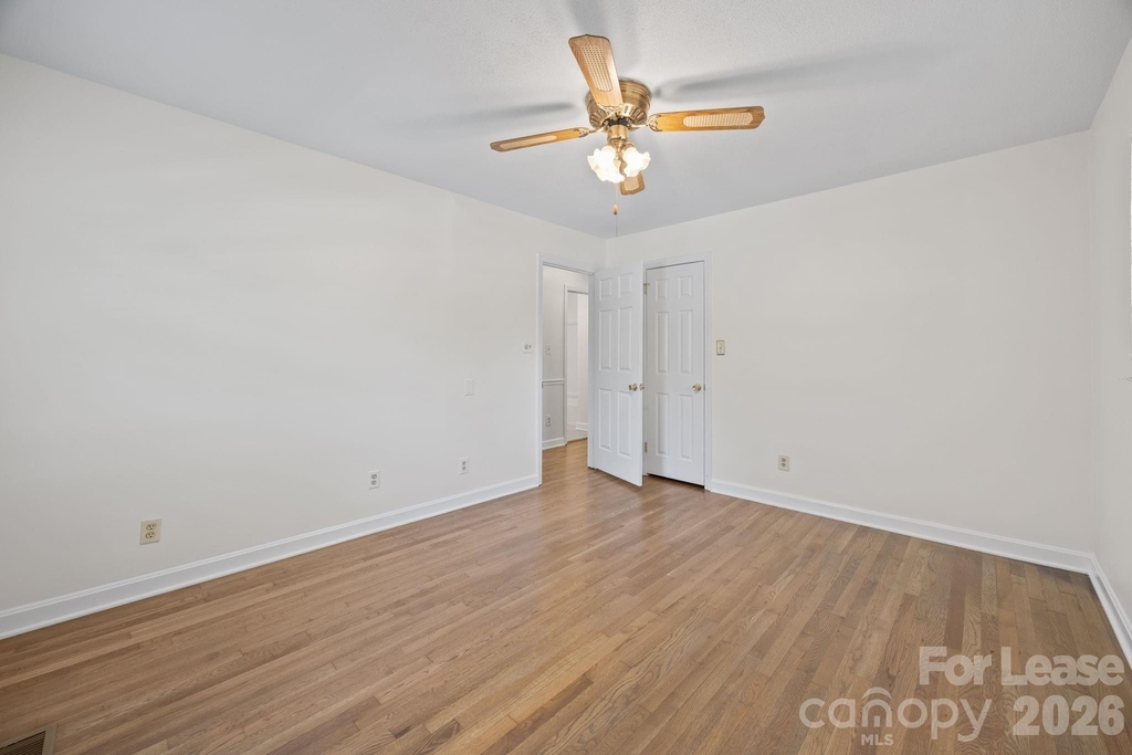 1502 Cloverdale Lane - Photo 12