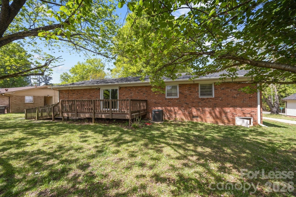 1502 Cloverdale Lane - Photo 25